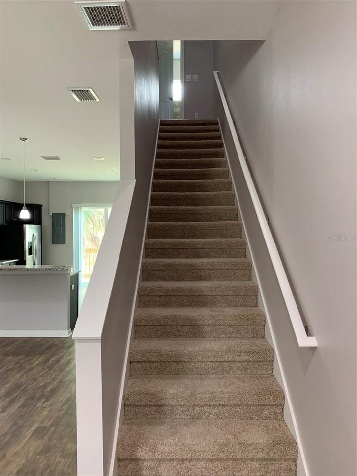 512 Frances St - Photo 6 of 15