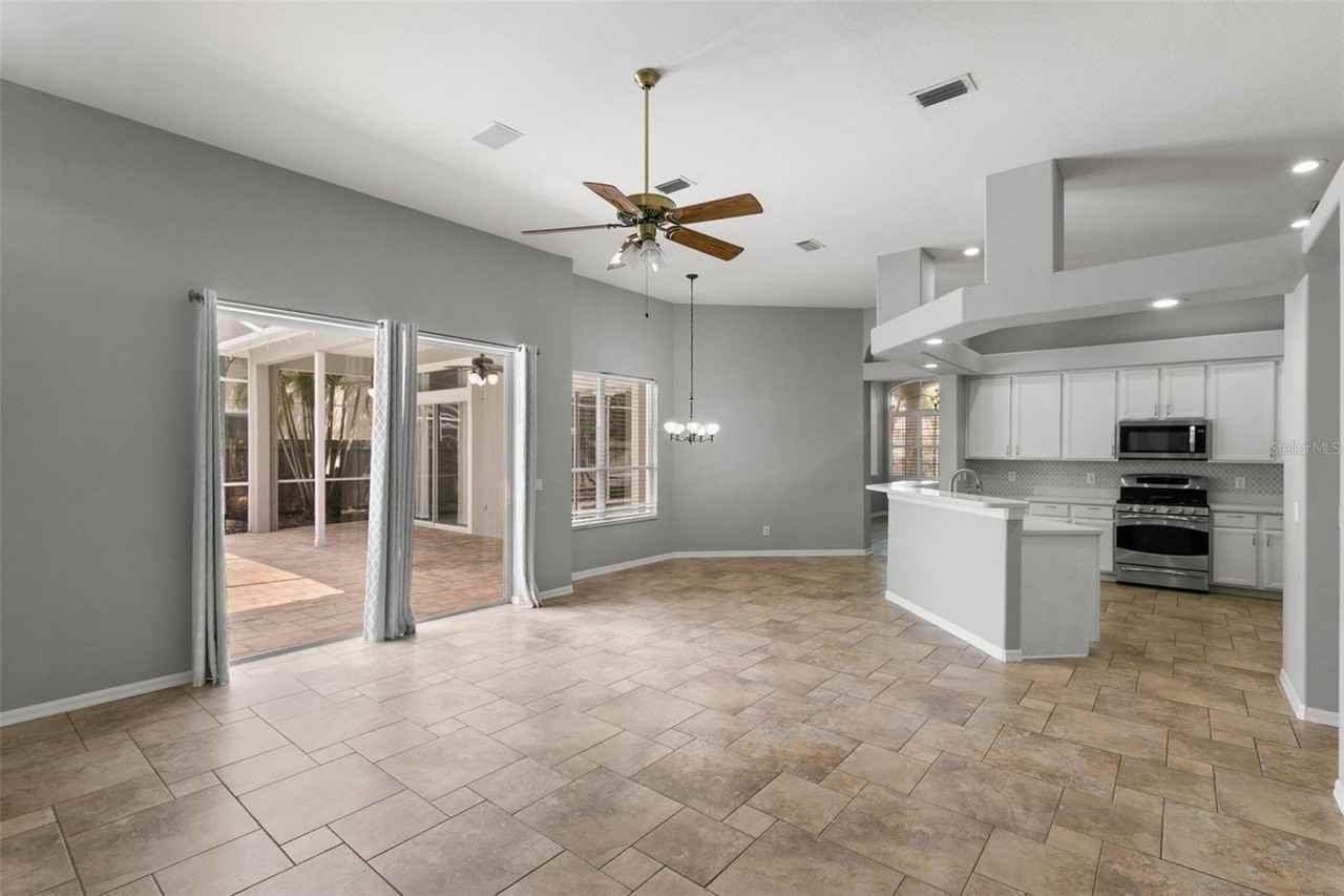 11934 Wandsworth Dr - Photo 4 of 18
