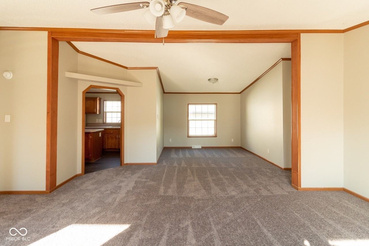 318 N Harrison St - Photo 5 of 21