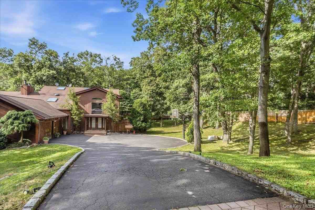 1 Brothers Ct - Photo 2 of 26
