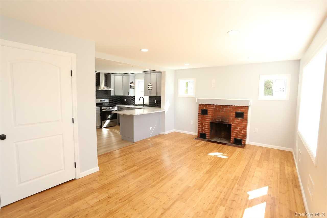 149 Brightwood Ave - Photo 3 of 21