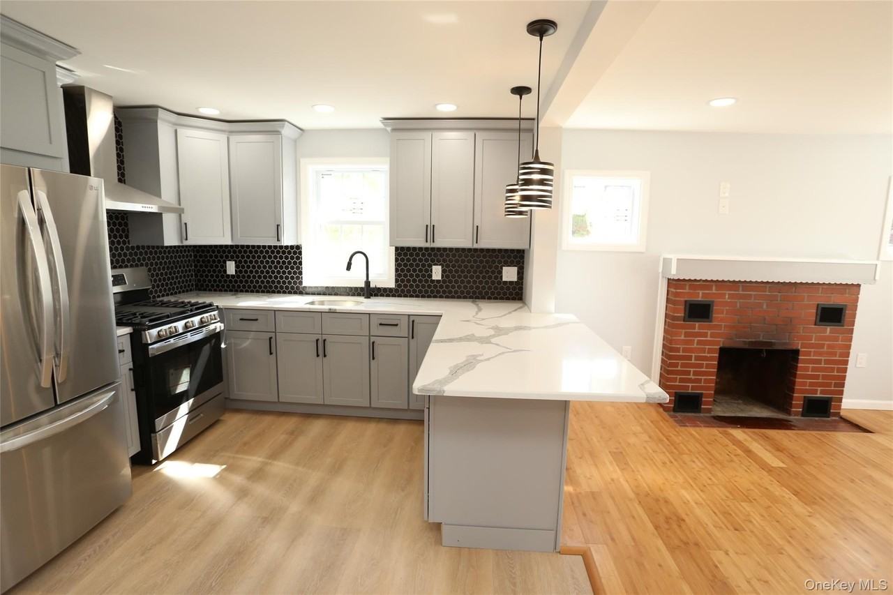149 Brightwood Ave - Photo 4 of 21