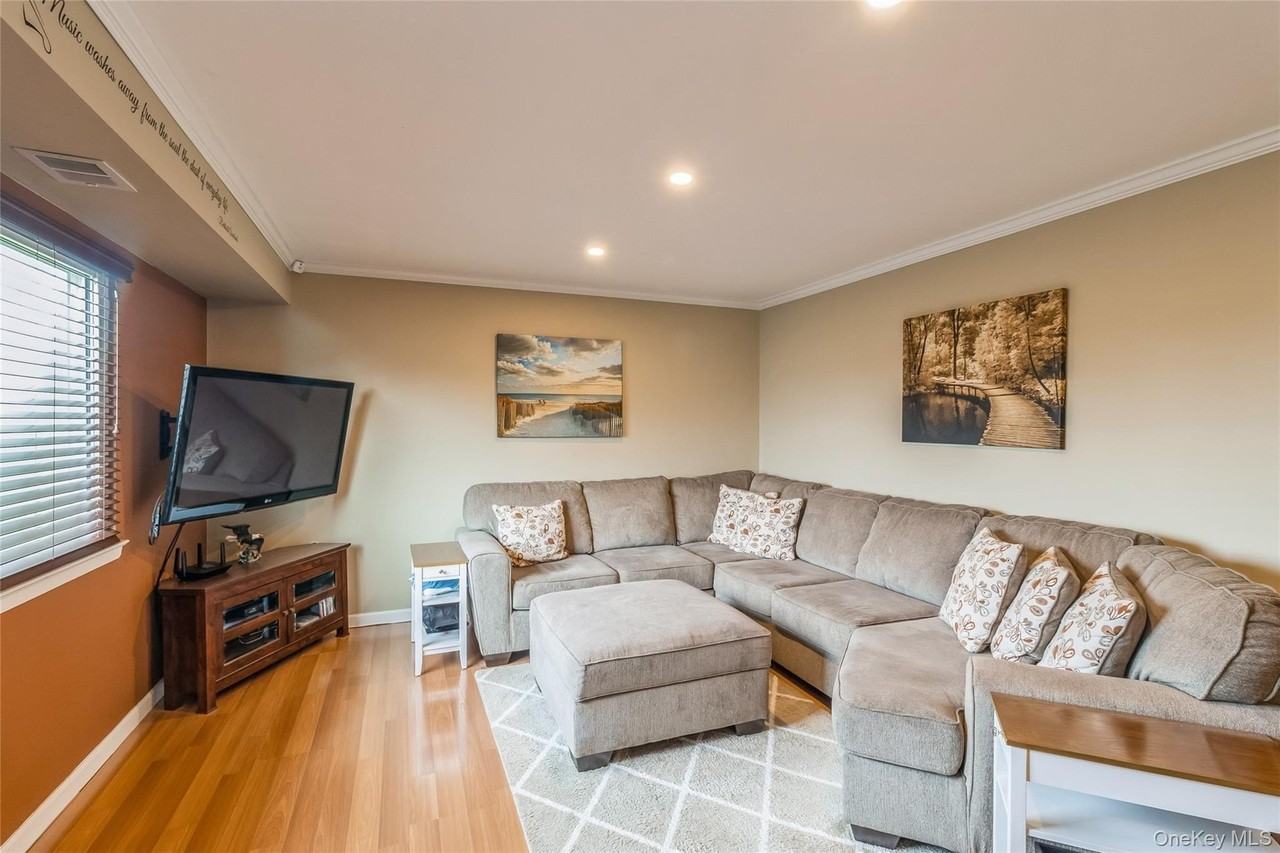 48 Pointe Cir S - Photo 5 of 34