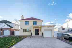 featured image of 7662 174th St