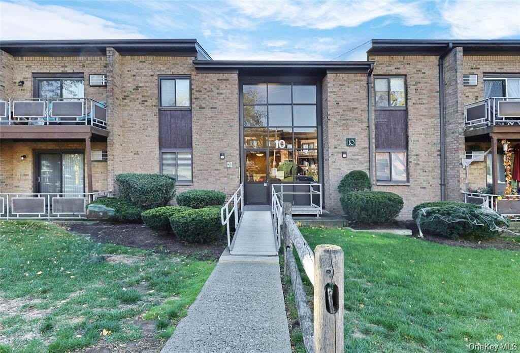 10 Brevoort Dr #1A - Photo 2 of 15