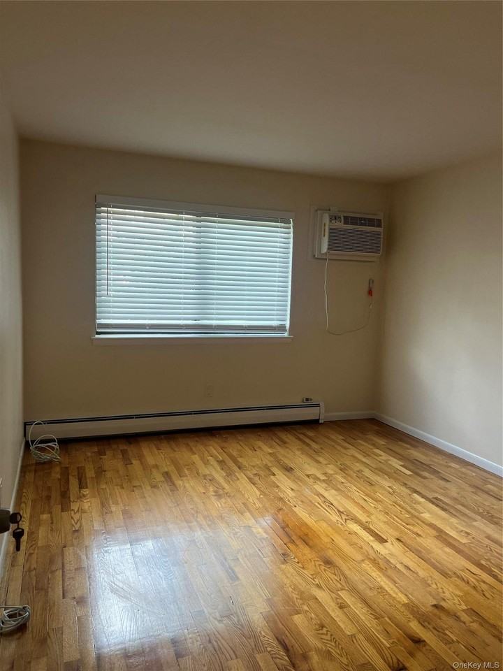 10 Brevoort Dr #1A - Photo 5 of 15