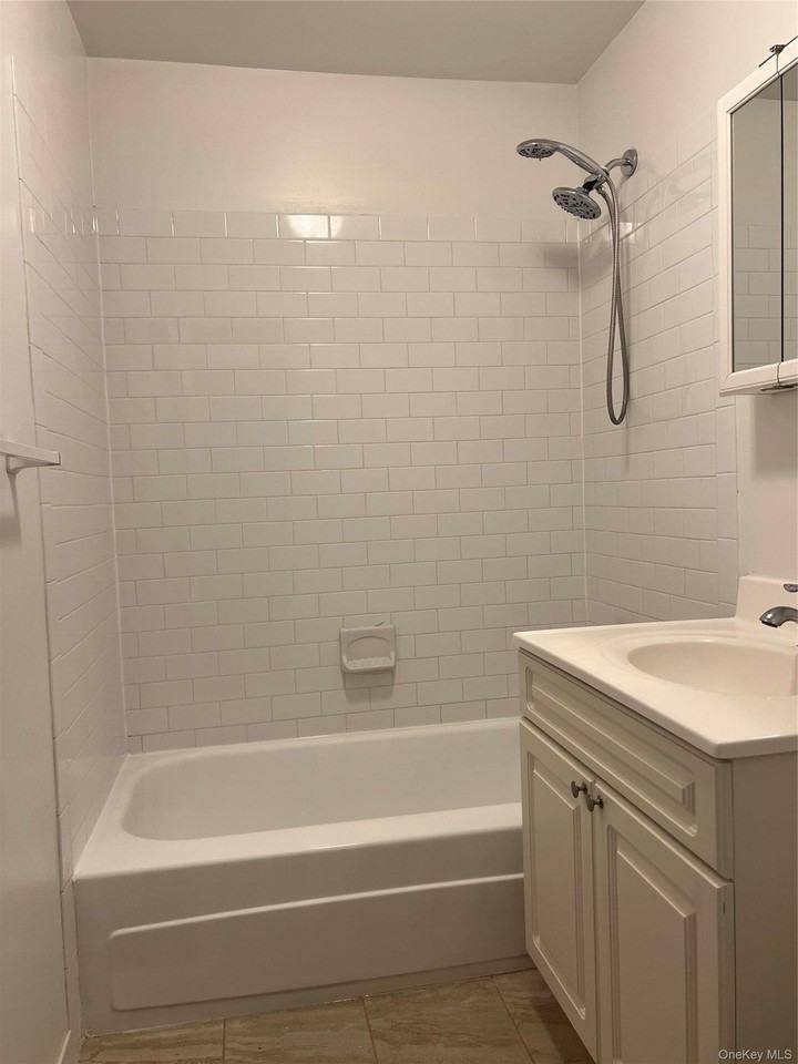 10 Brevoort Dr #1A - Photo 6 of 15