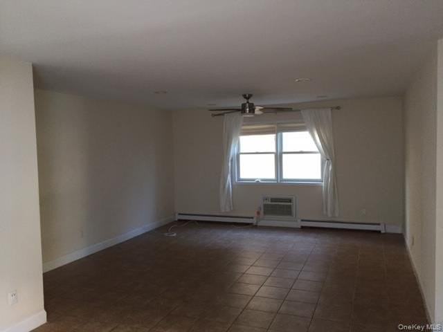 646 E Beech St #MAIN - Photo 5 of 16