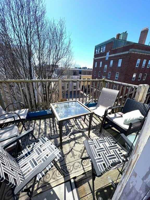 169 W 7th St #2 - Photo 5 of 10