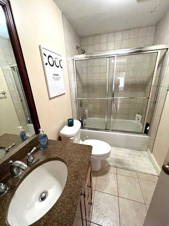 447 E 7th St #1 - Photo 4 of 8