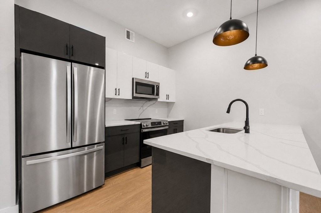 379 Somerville Ave #3 - Photo 3 of 10