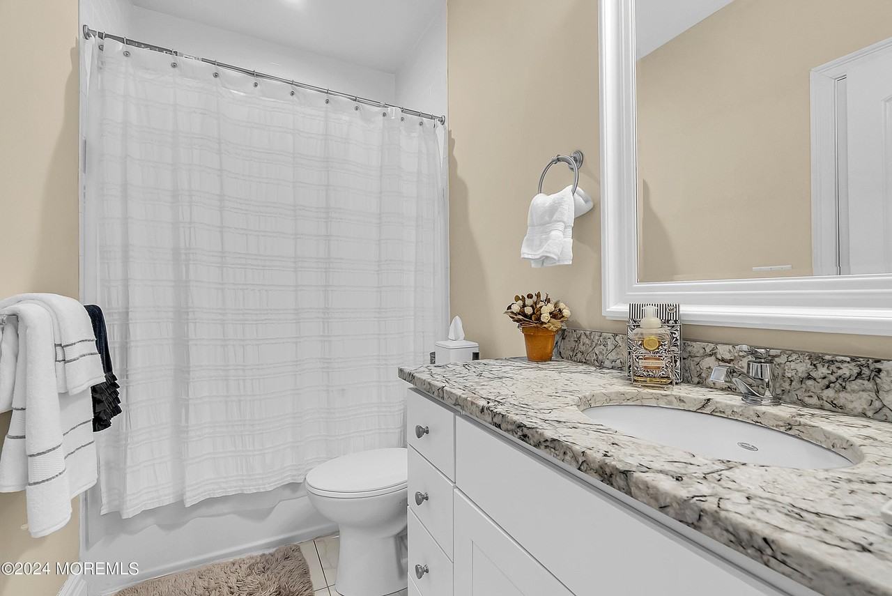 564 Sairs Ave #7 - Photo 5 of 21