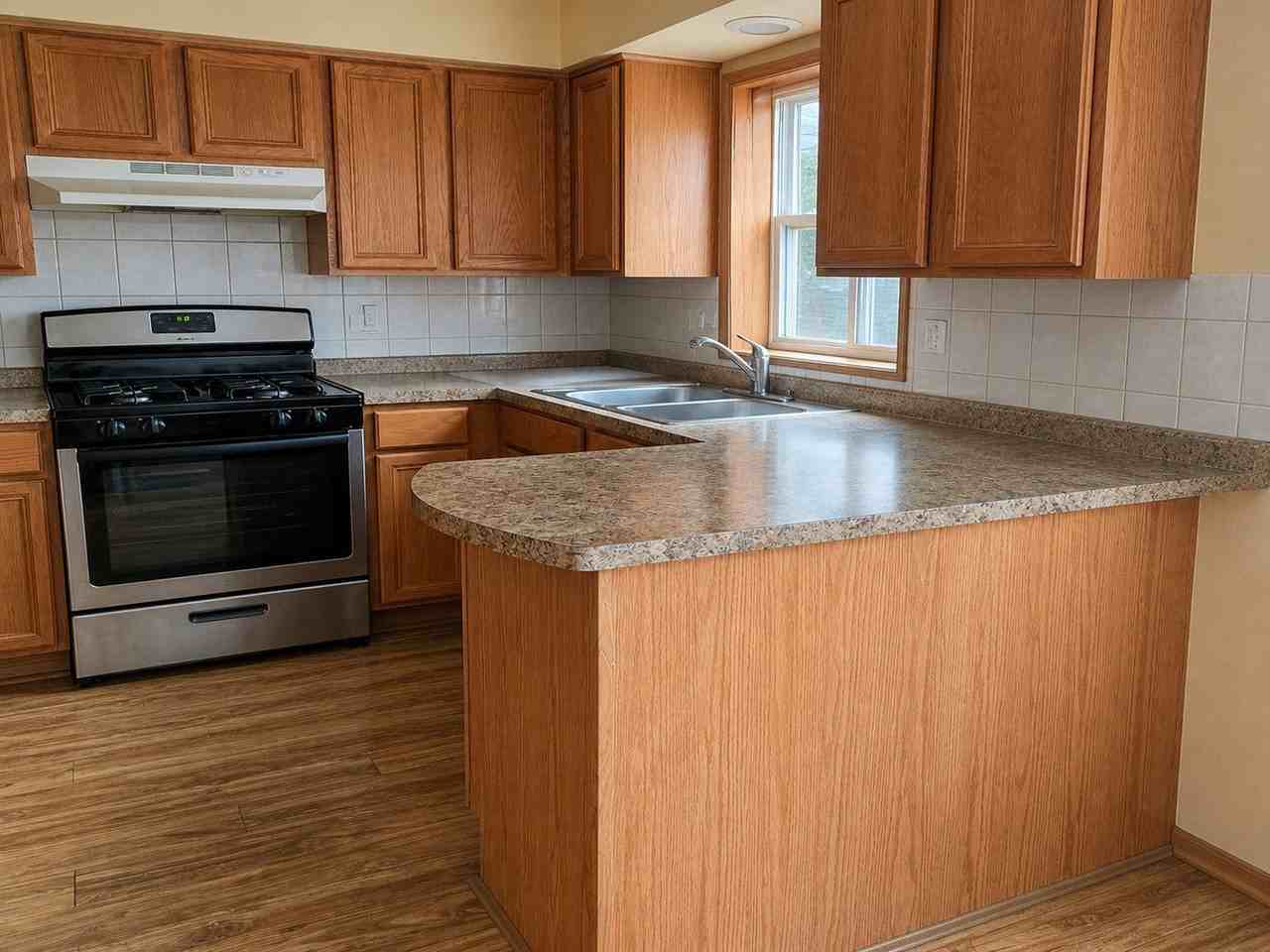6910 N Rosemary Ln #1E - Photo 2 of 6