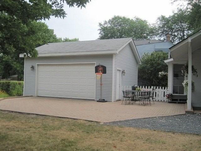 255 Happ Rd - Photo 4 of 15