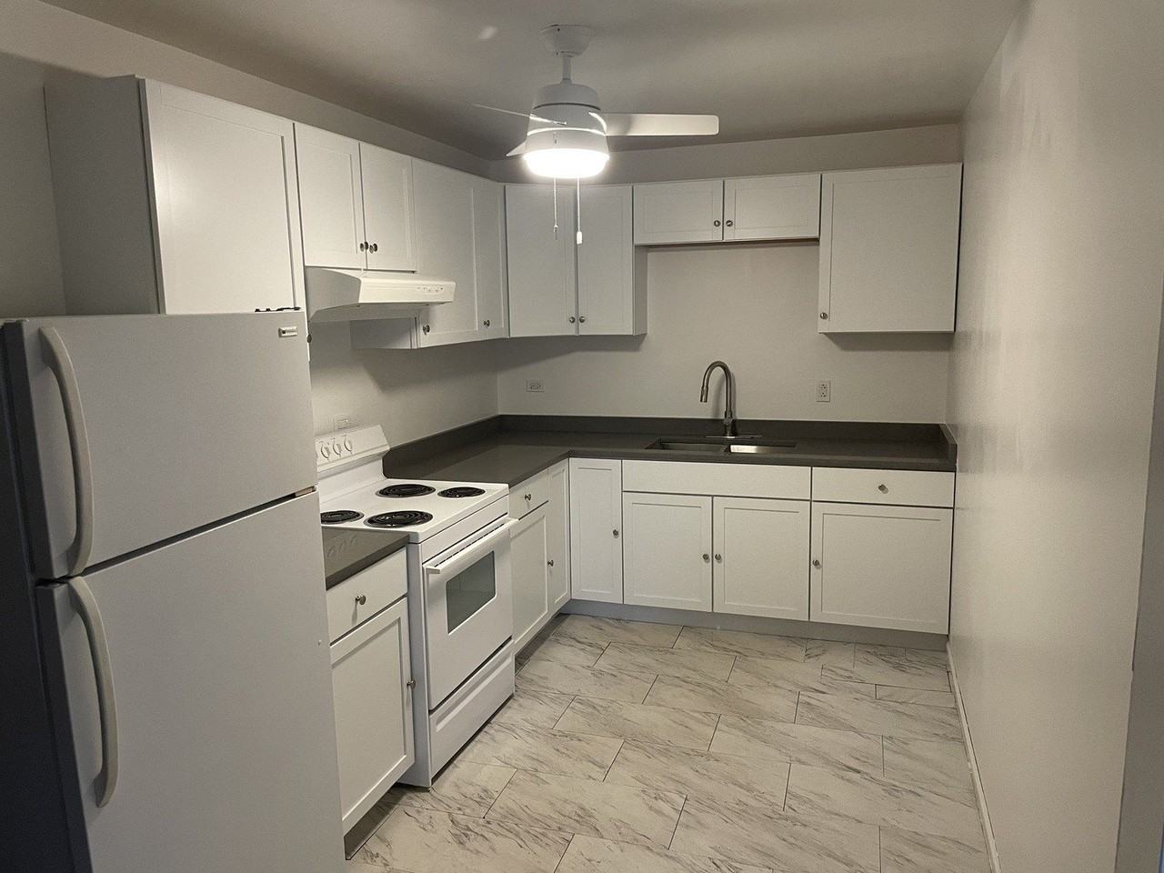 790 Lee St #1 - Photo 2 of 5