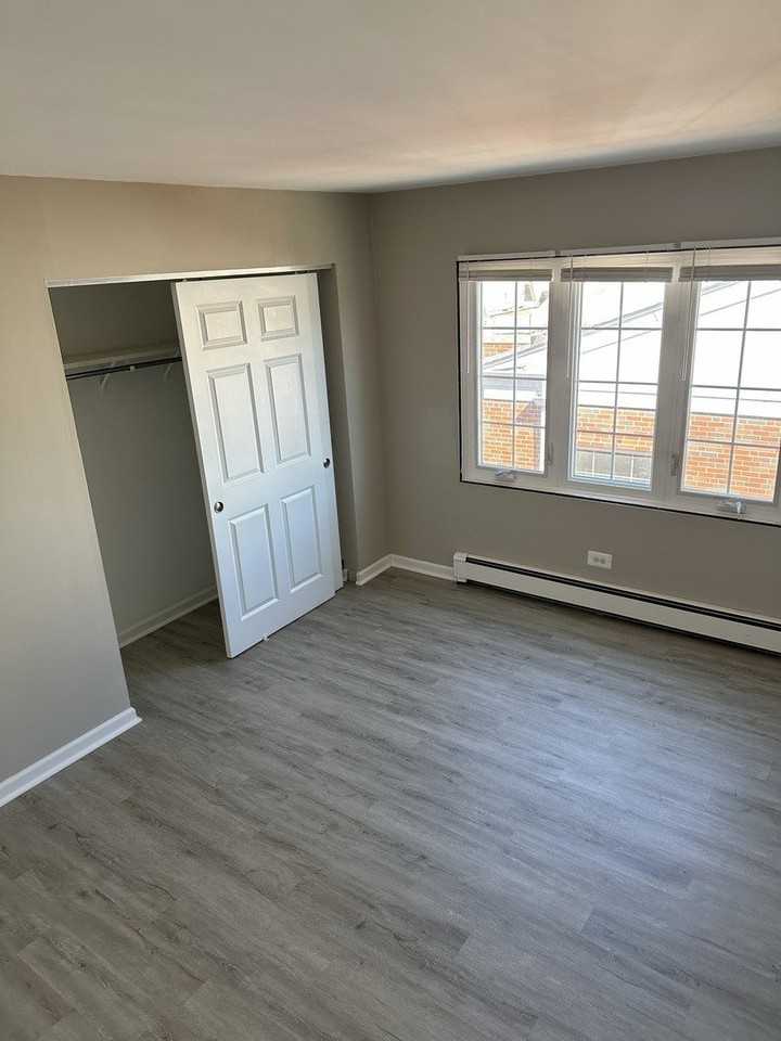 790 Lee St #1 - Photo 5 of 5