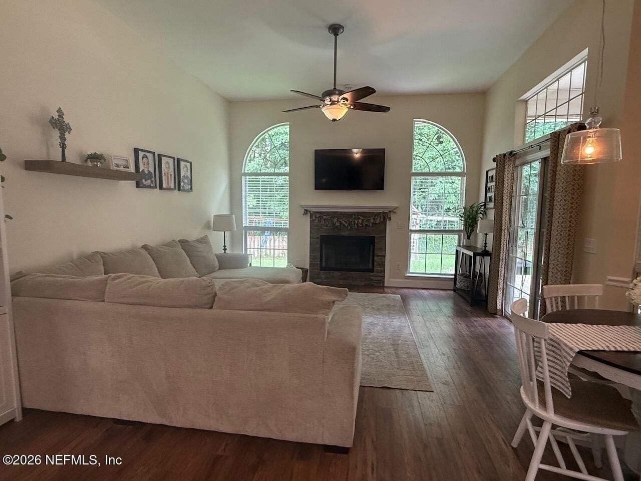 1484 Wild Iris Ln - Photo 4 of 29