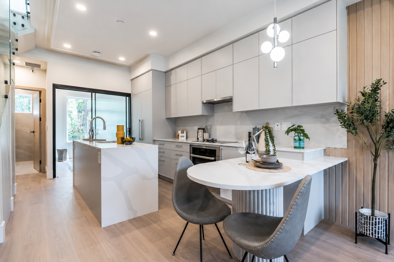 1512 West 61st Avenue - Photo 3 of 21