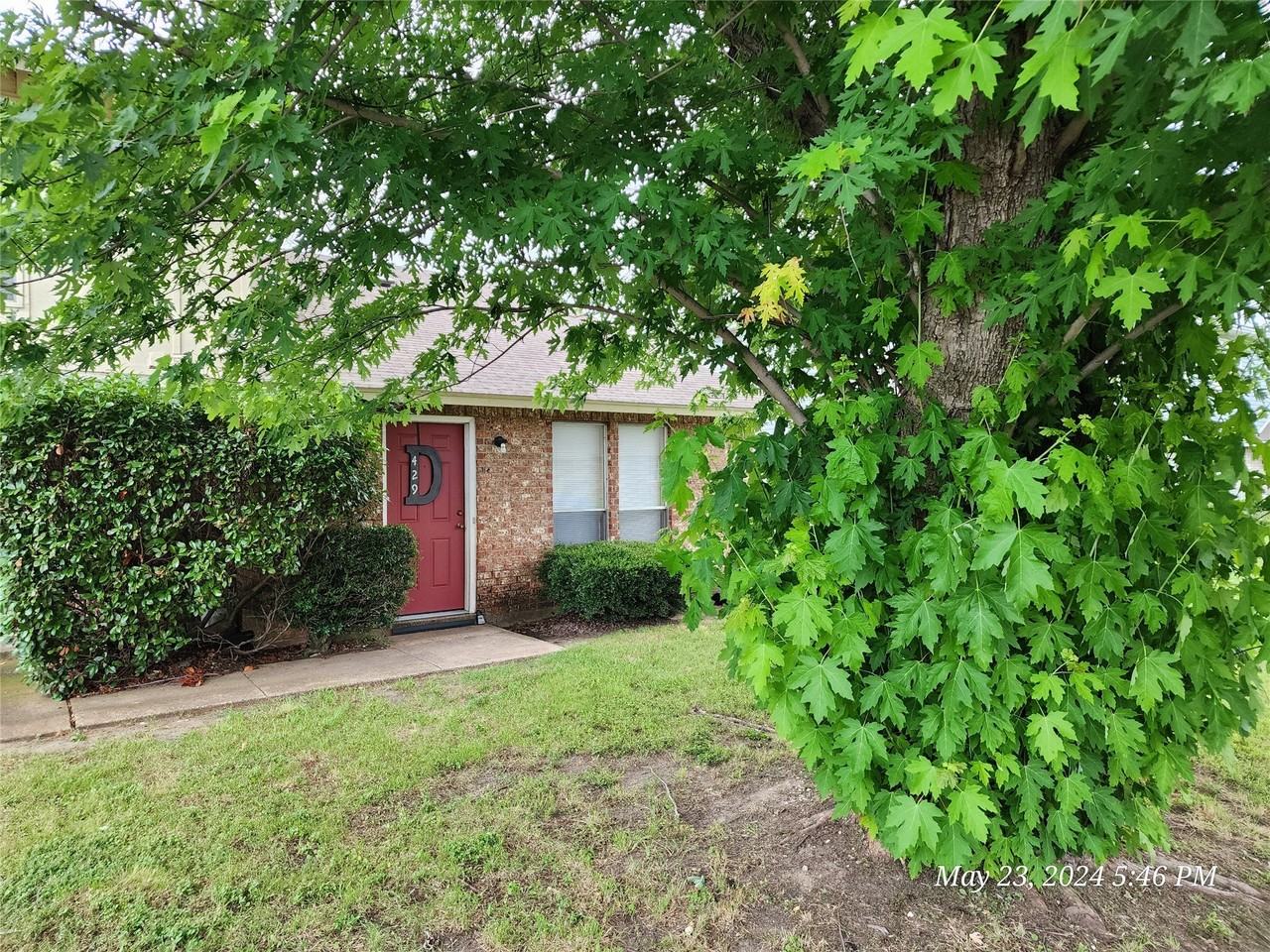 429 Sw Thomas St #D - Photo 2 of 10