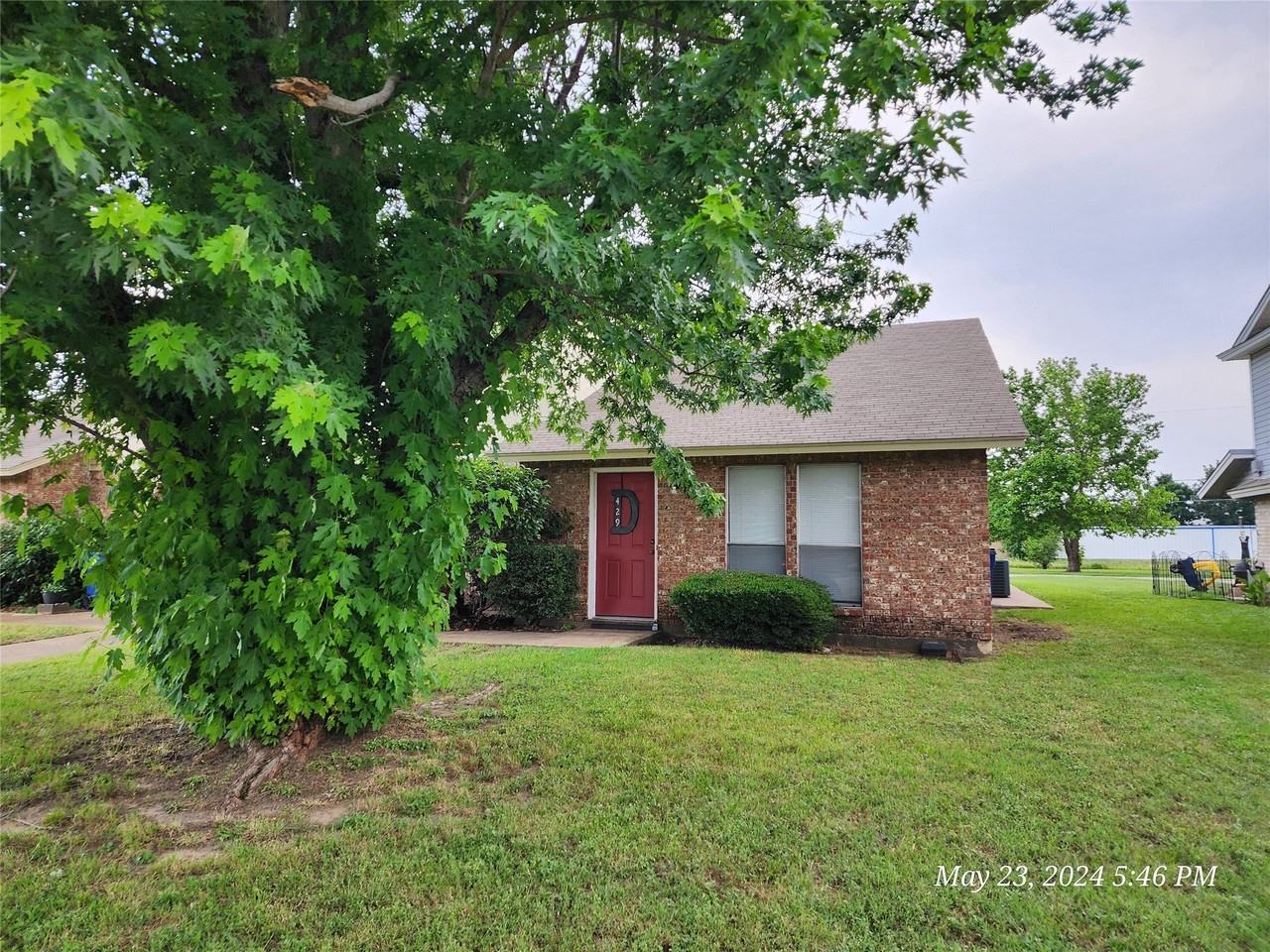 429 Sw Thomas St #D - Photo 3 of 10