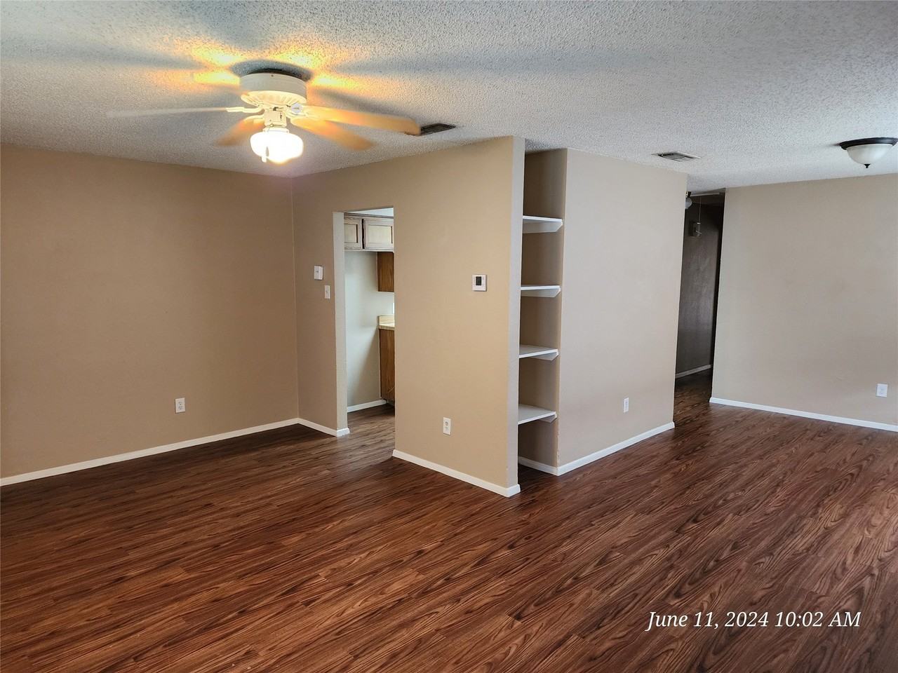 429 Sw Thomas St #D - Photo 5 of 10