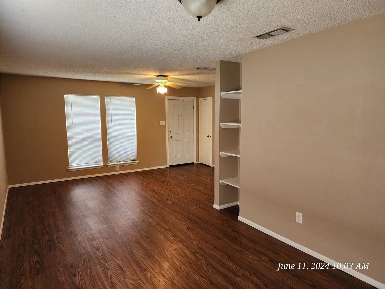 429 Sw Thomas St #D - Photo 7 of 10
