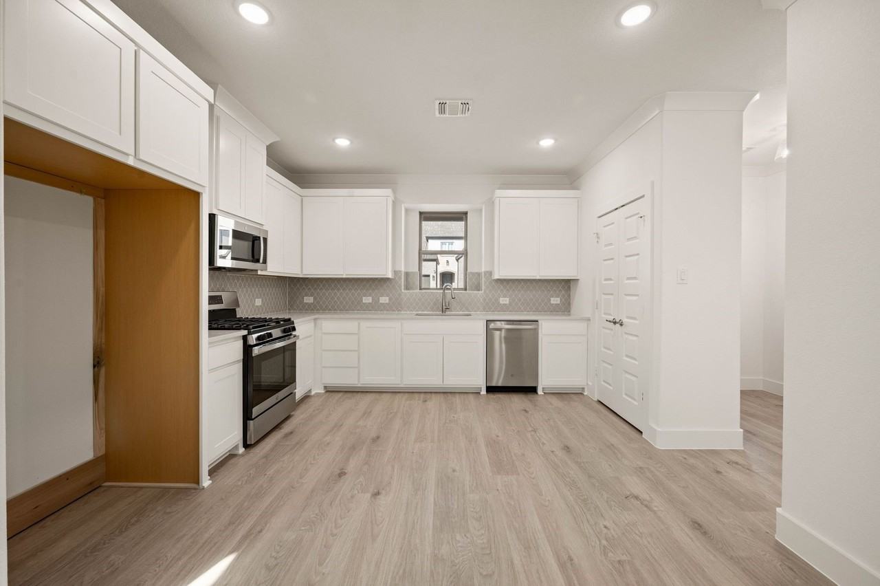 2629 Tanager St - Photo 7 of 22