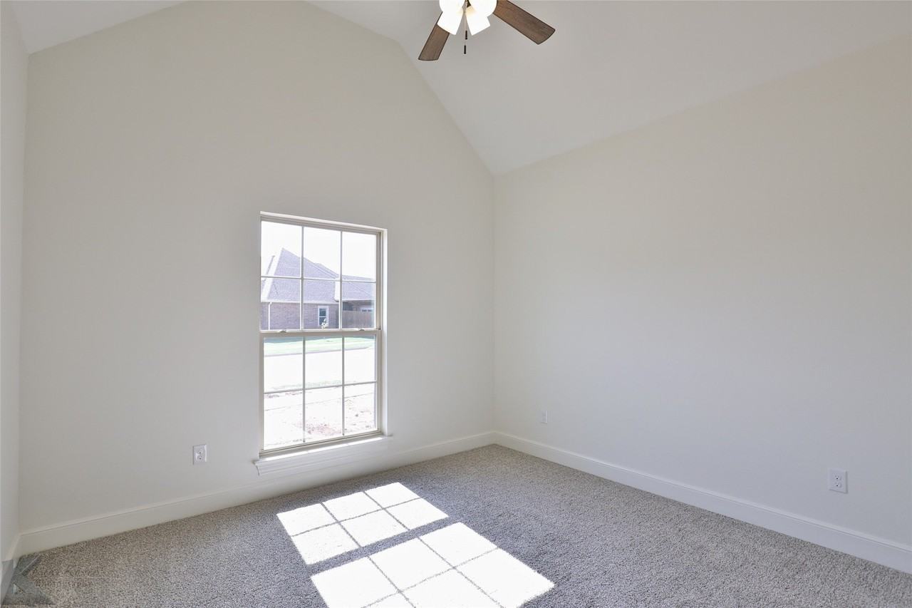 5702 Legacy Dr - Photo 3 of 35