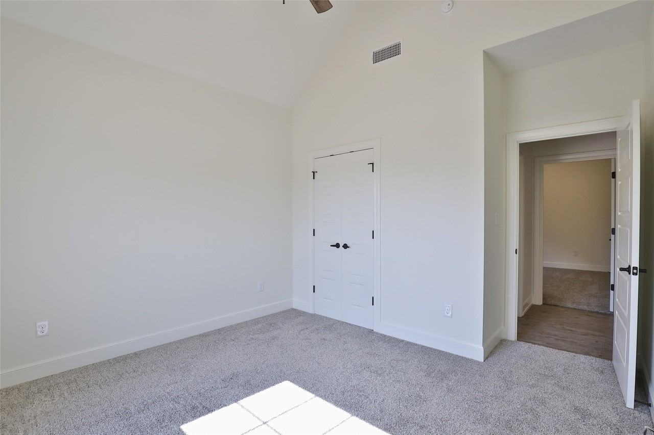 5702 Legacy Dr - Photo 4 of 35