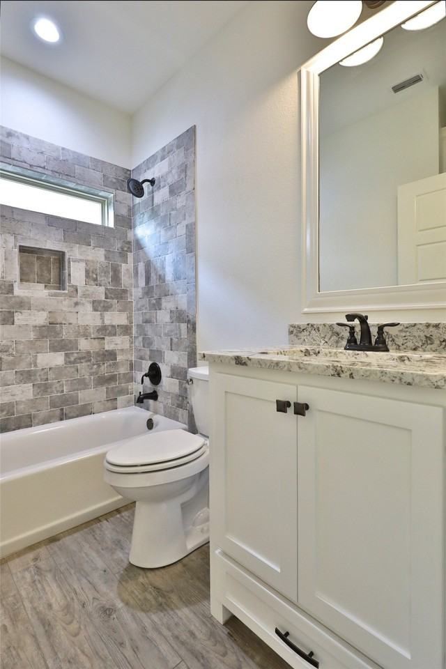 5702 Legacy Dr - Photo 5 of 35