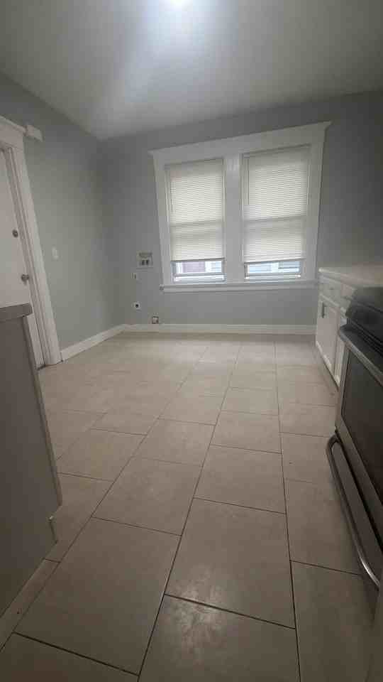379 Norton St #2 - Photo 3 of 9