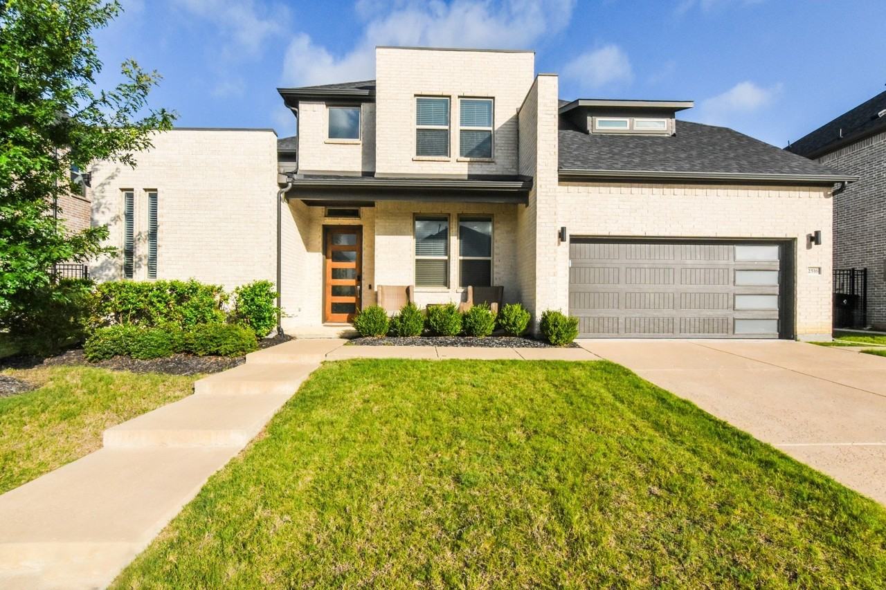 2516 Maidenhair Rd - Photo 2 of 30