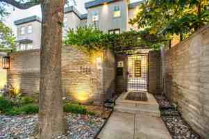 featured image of 3633 Brown St