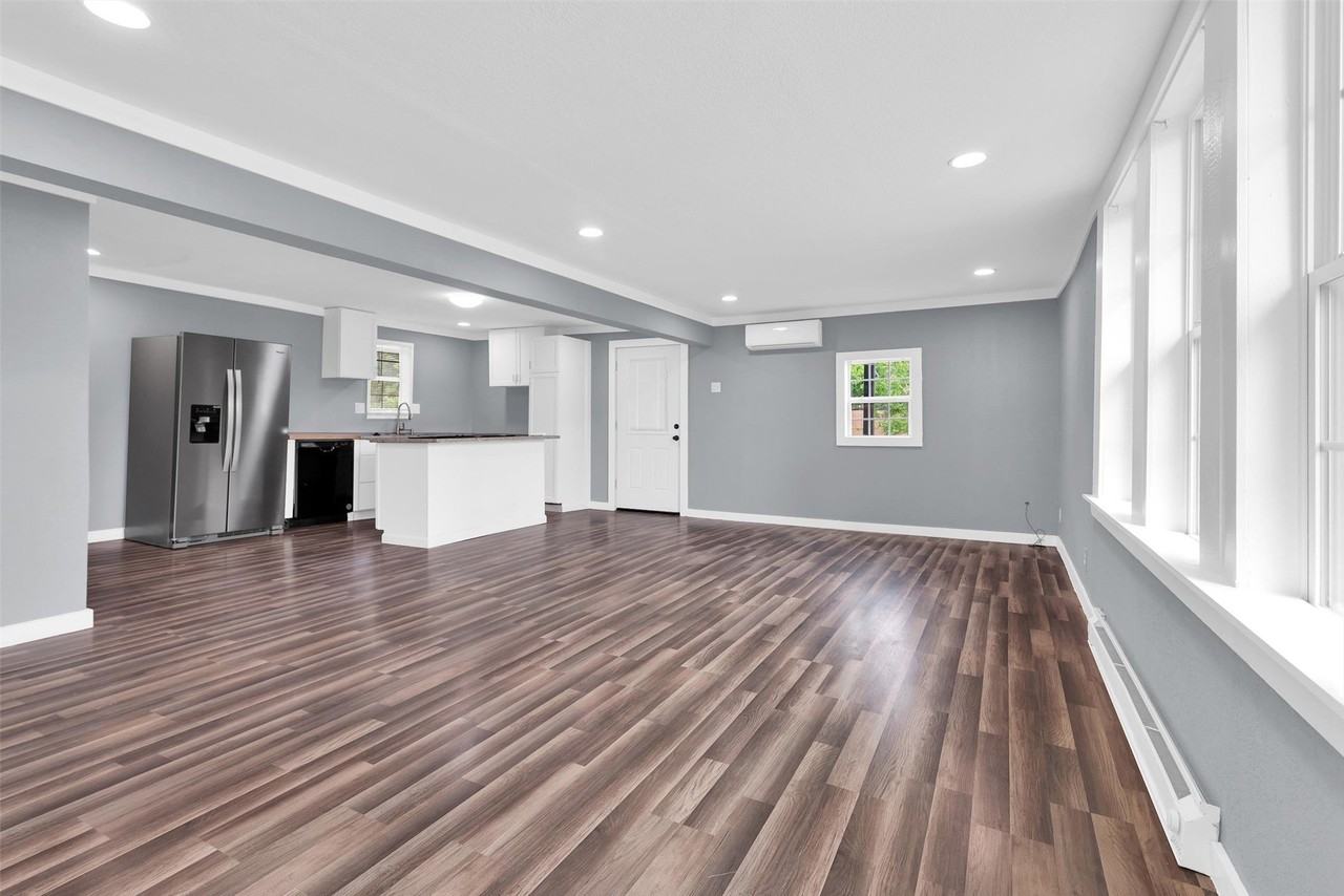 721 S First St - Photo 2 of 17