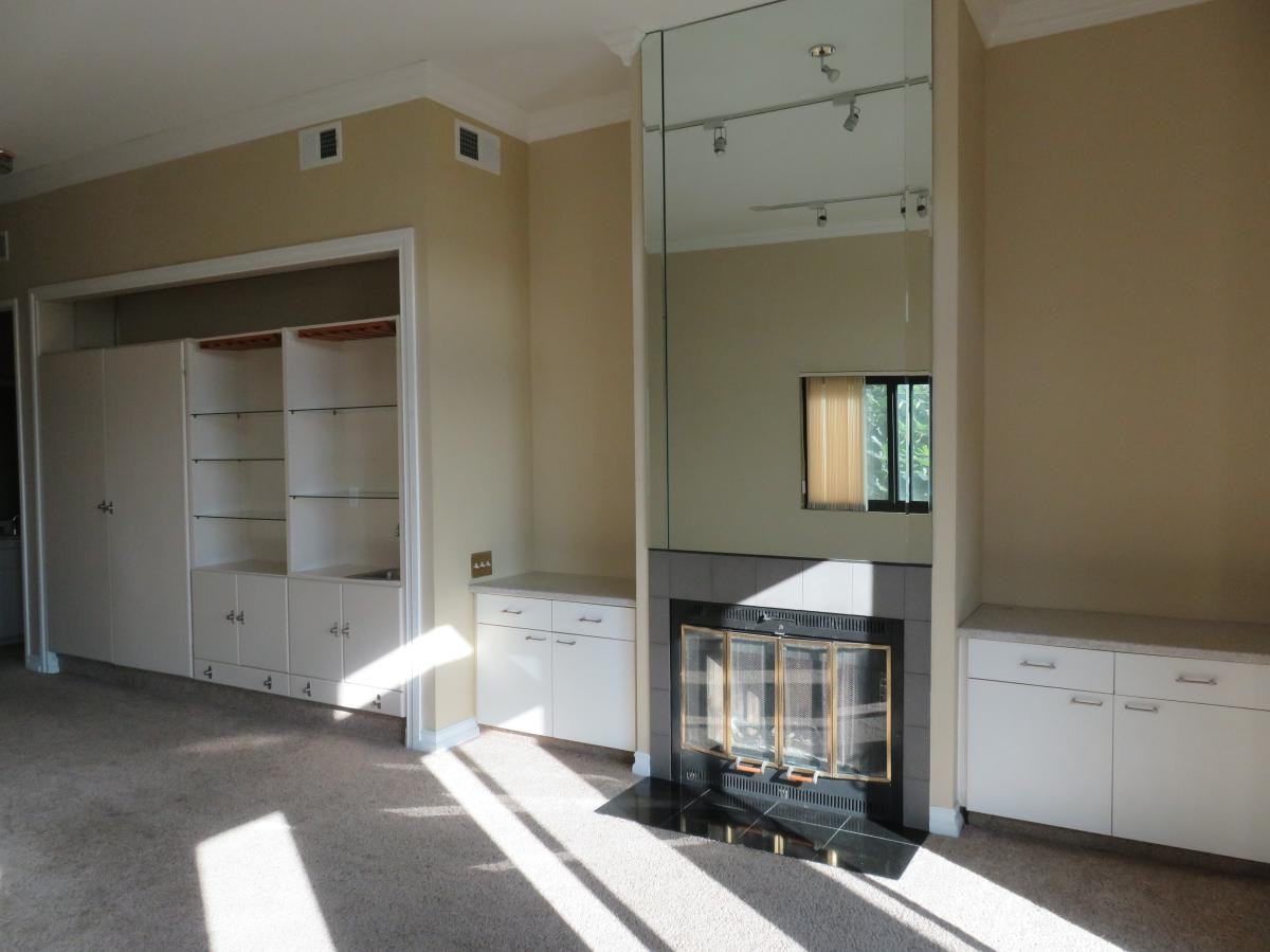 2442 Union St #1N - Photo 4 of 14