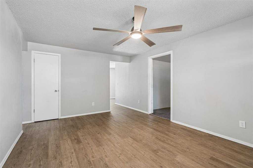 4008 Se 46th St - Photo 4 of 33