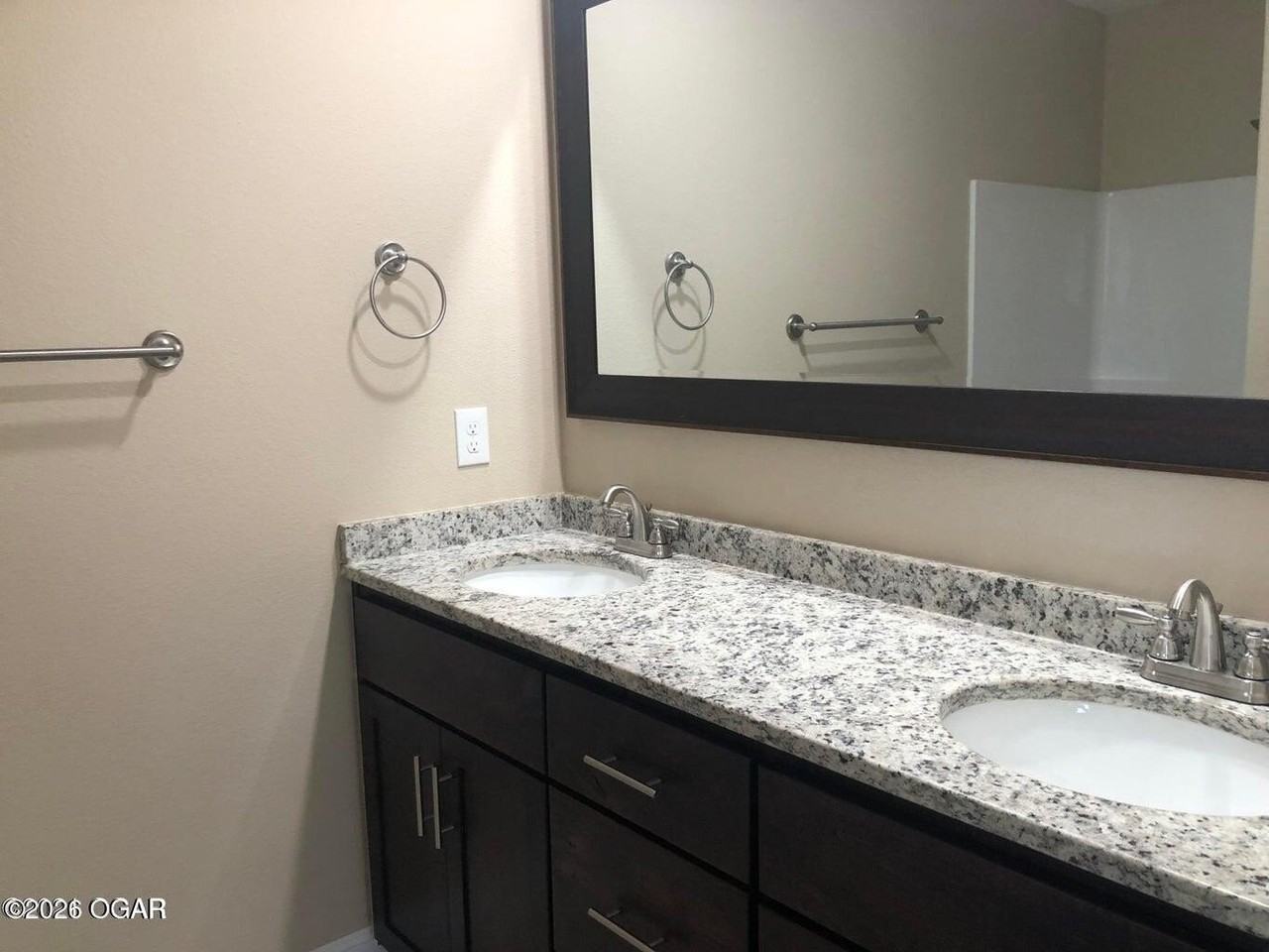 2513 Murphy Ave - Photo 5 of 15