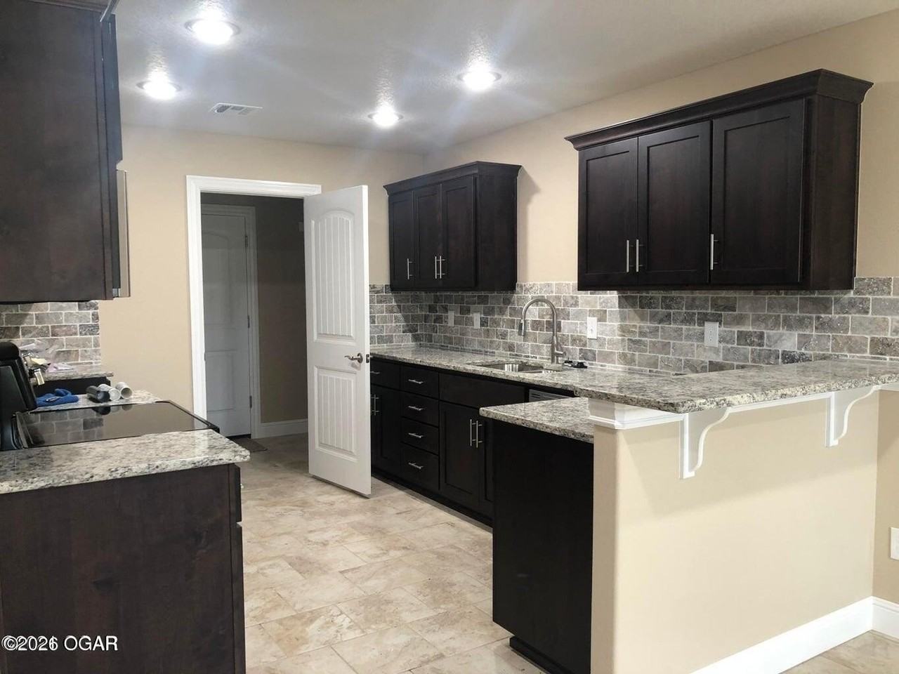 2513 Murphy Ave - Photo 6 of 15