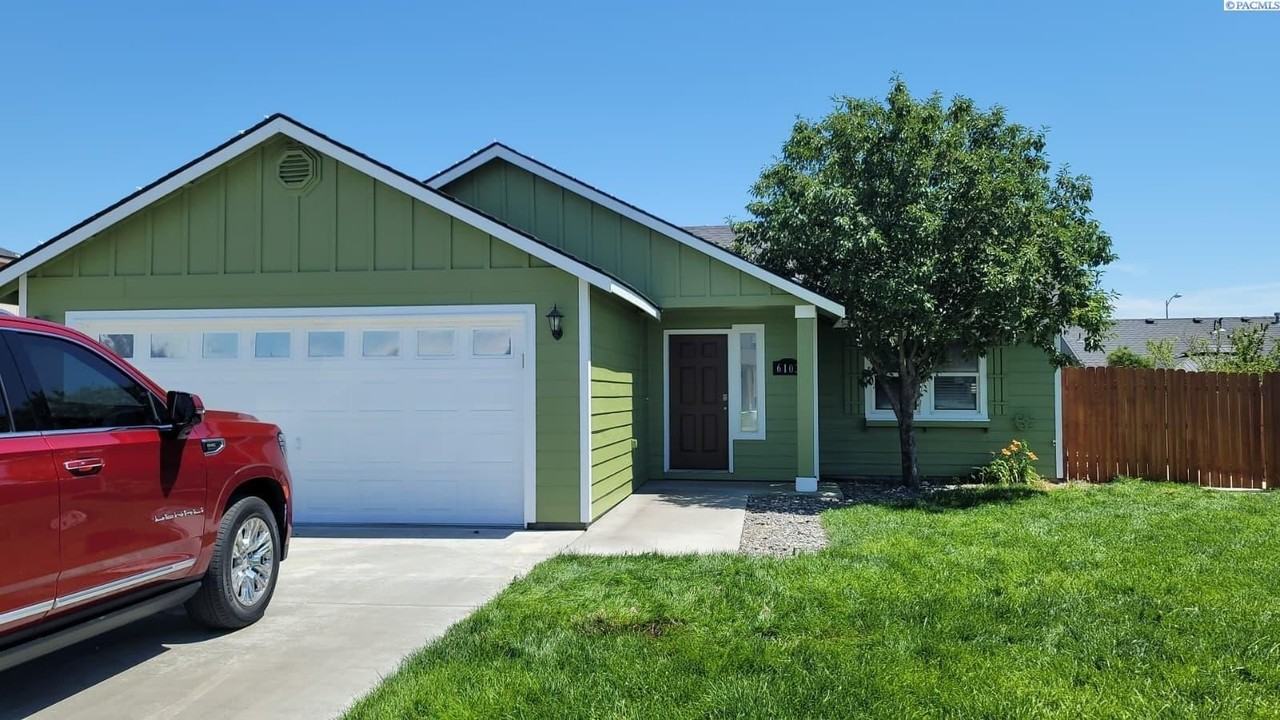 6103 Maryhill Ln