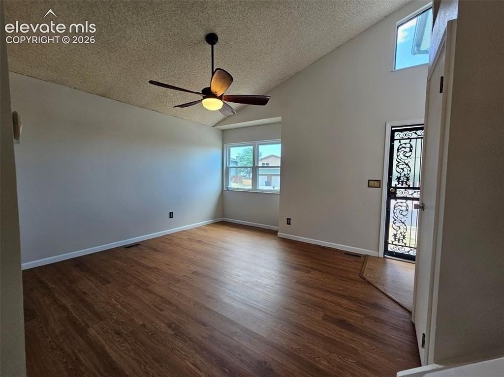 7490 Woody Creek Dr - Photo 2 of 21