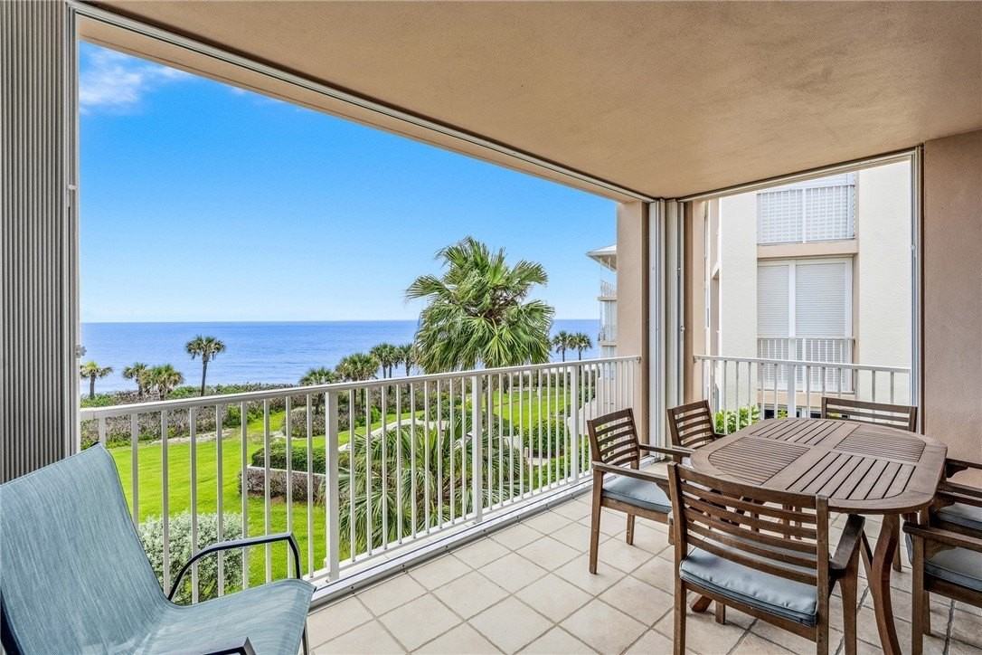 8866 N Sea Oaks Way #208 - Photo 3 of 36