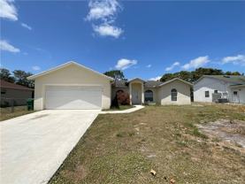 419 Sw Meadow Ter - Photo 1 of 1