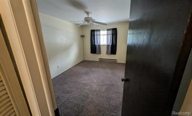 7605 Woodview St - Photo 7 of 14