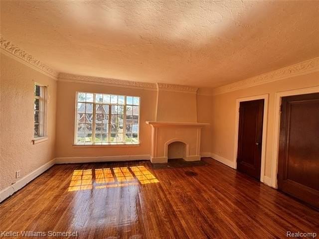 17606 Roselawn St - Photo 5 of 13