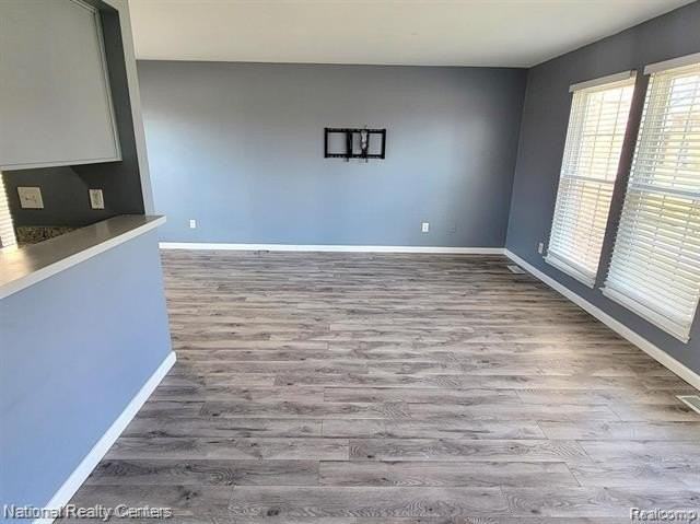35270 Terrybrook Dr - Photo 4 of 12
