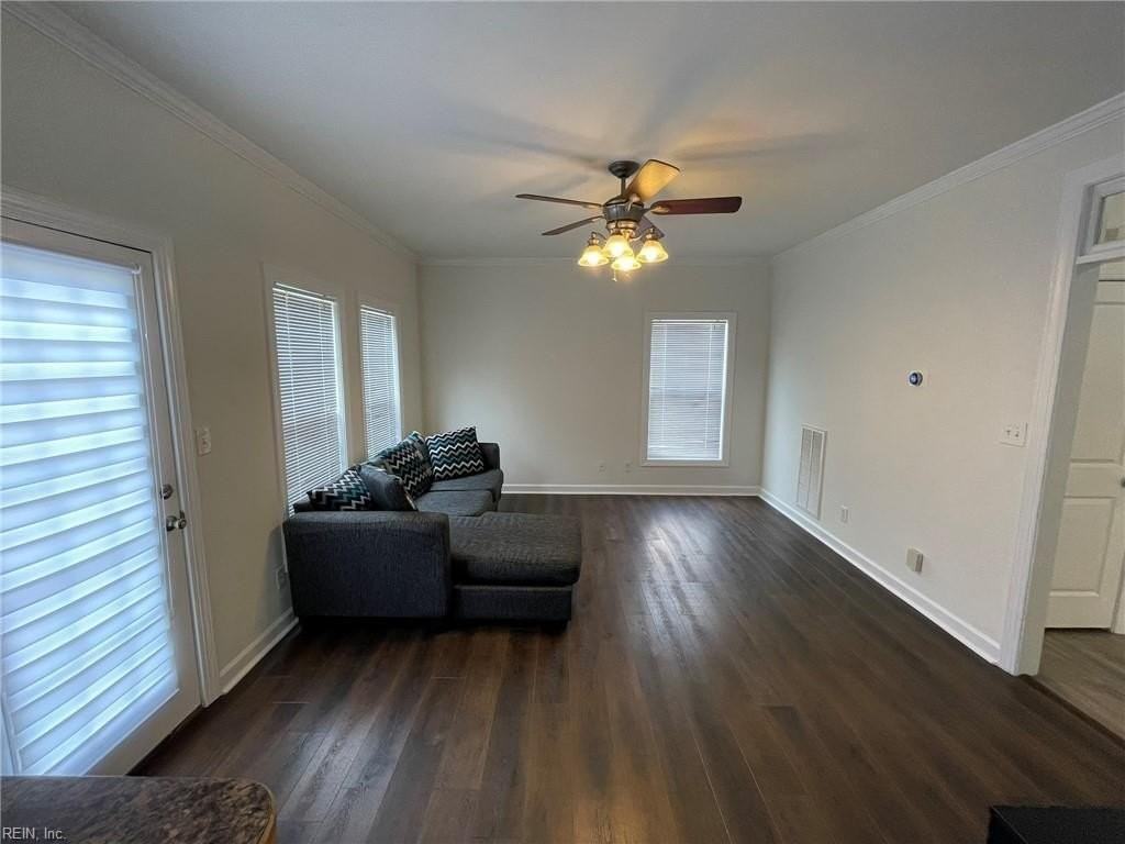 1029 E Balview Ave - Photo 4 of 34