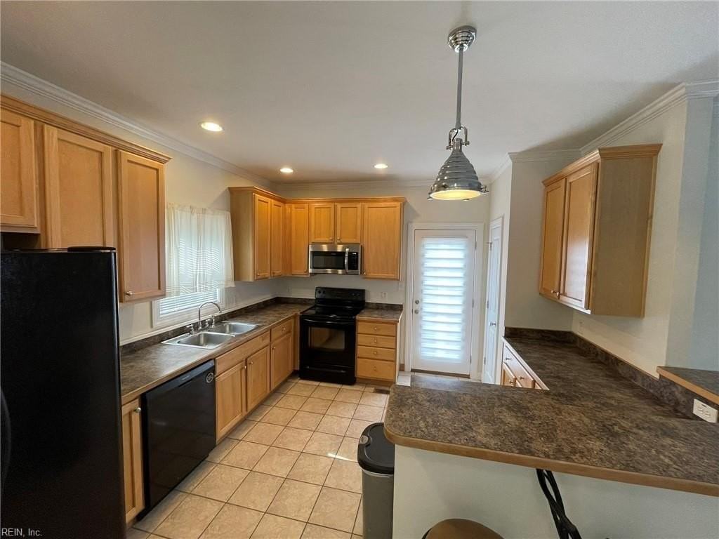 1029 E Balview Ave - Photo 7 of 34