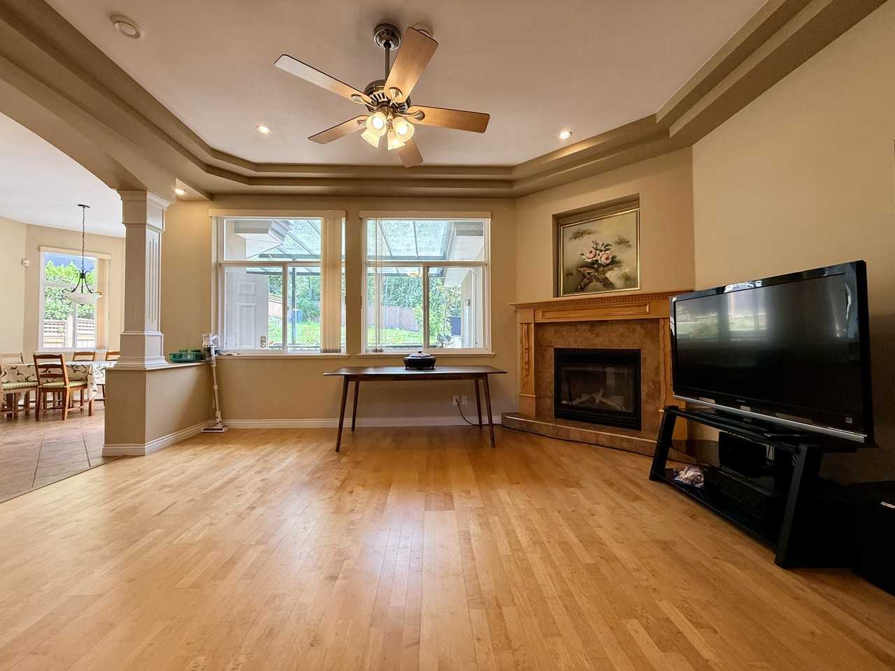 968 Burnwood Avenue - Photo 6 of 38