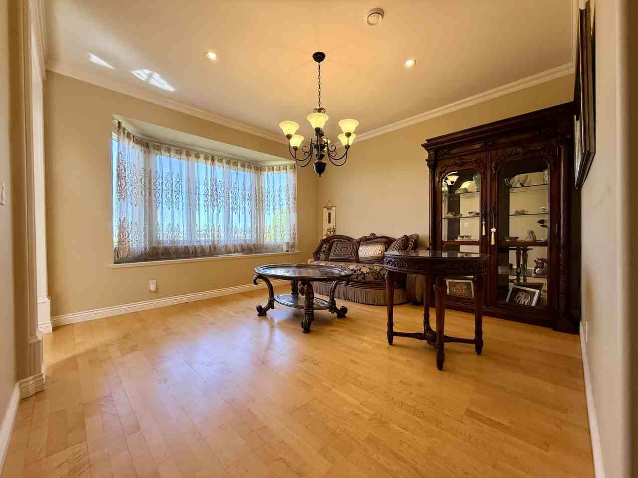 968 Burnwood Avenue - Photo 7 of 38