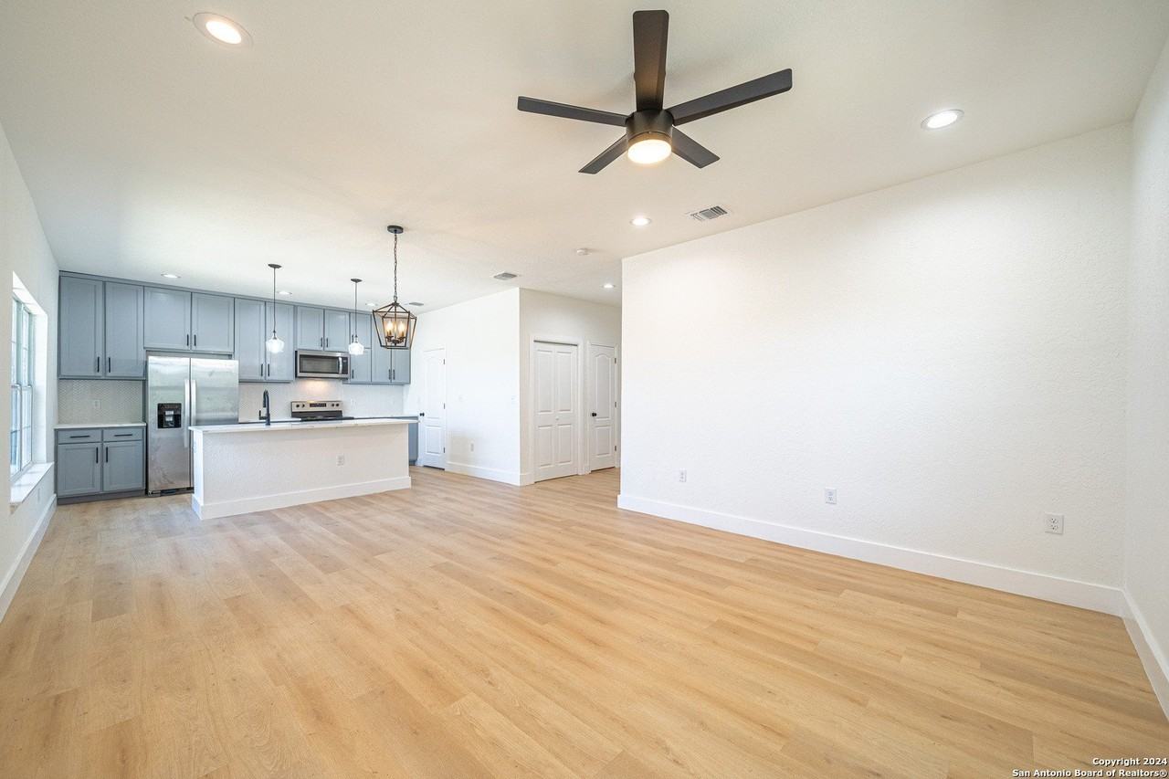 934 Sherman - Photo 6 of 19